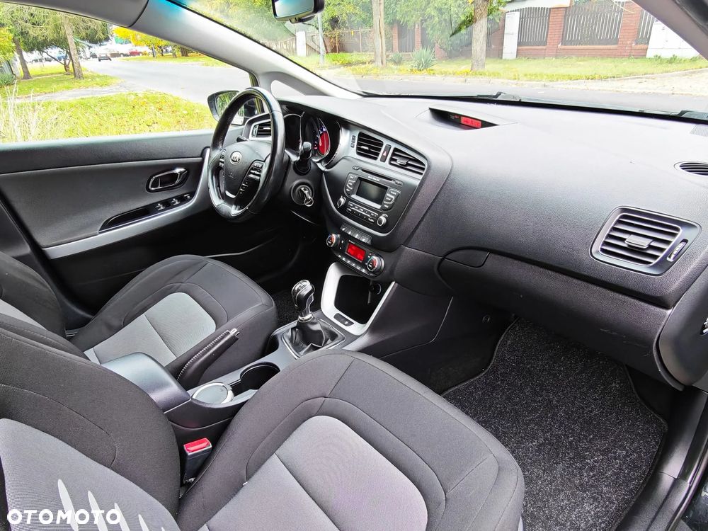 Kia Ceed 1.6 GDI L - 10