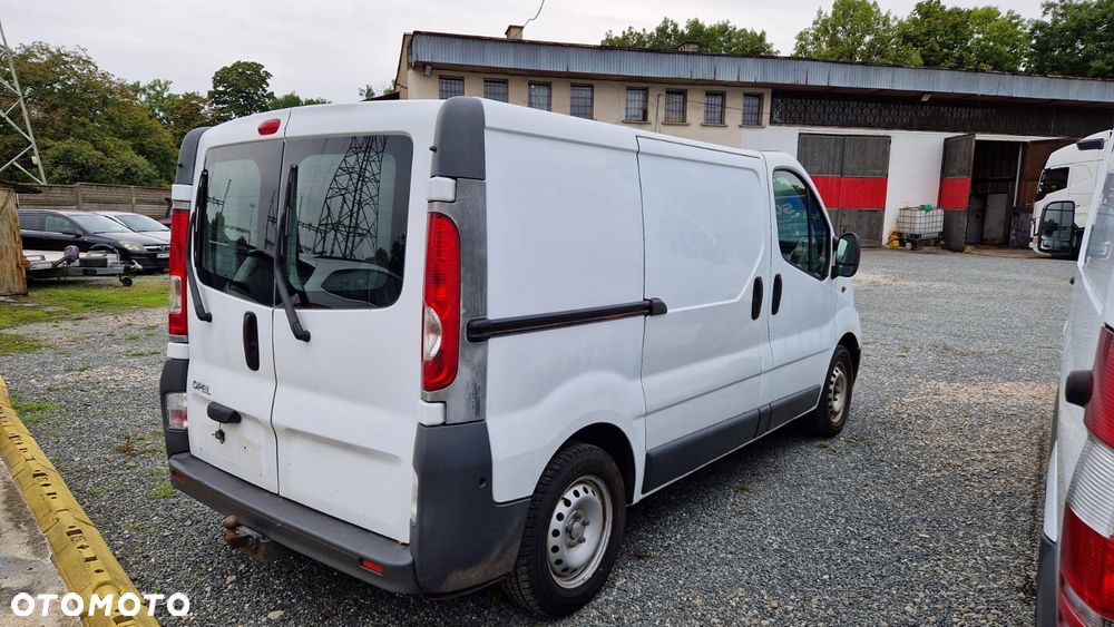 Opel Vivaro - 8