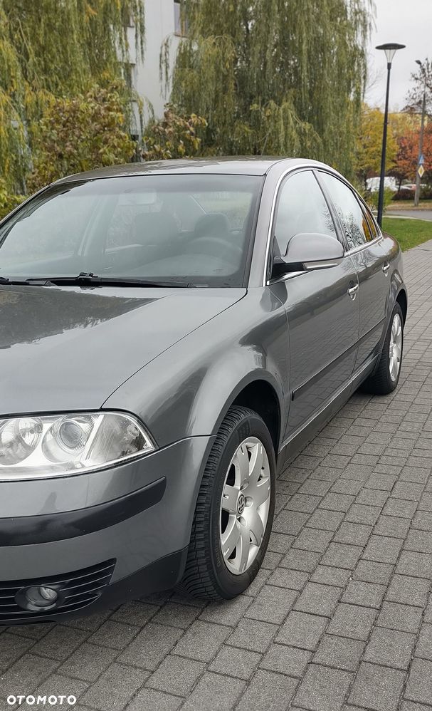 Volkswagen Passat - 8
