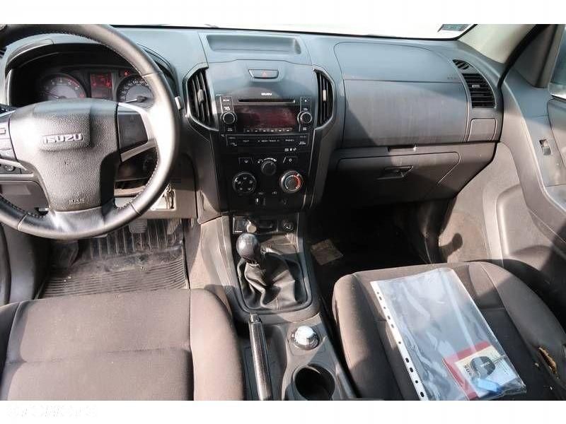 Isuzu D-Max - 10
