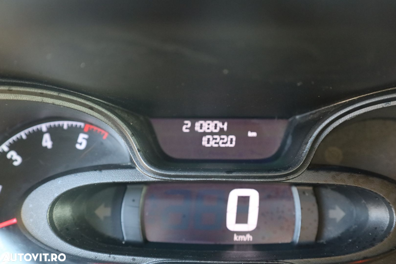 Opel Vivaro - 17
