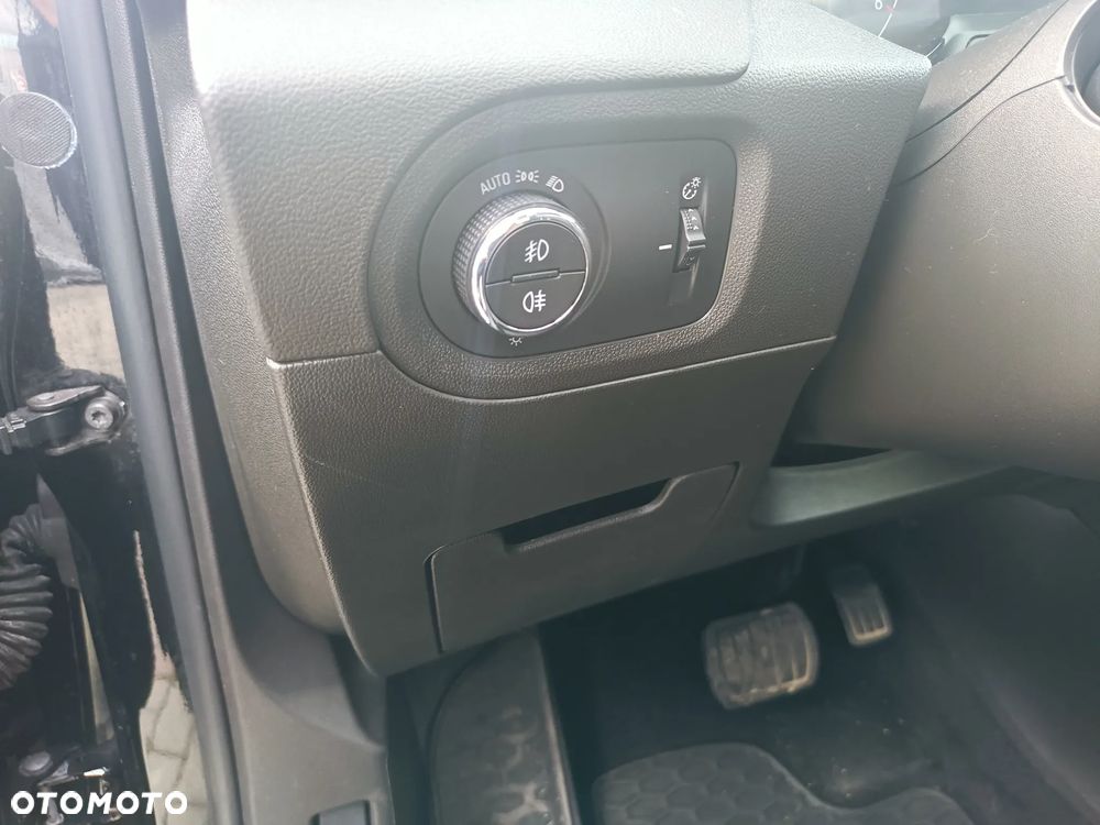 Opel Grandland X 1.2 T GPF Design Line S&S - 14