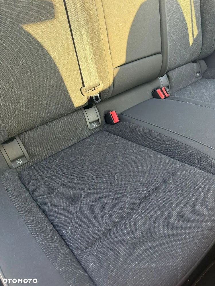 Volkswagen Golf - 23