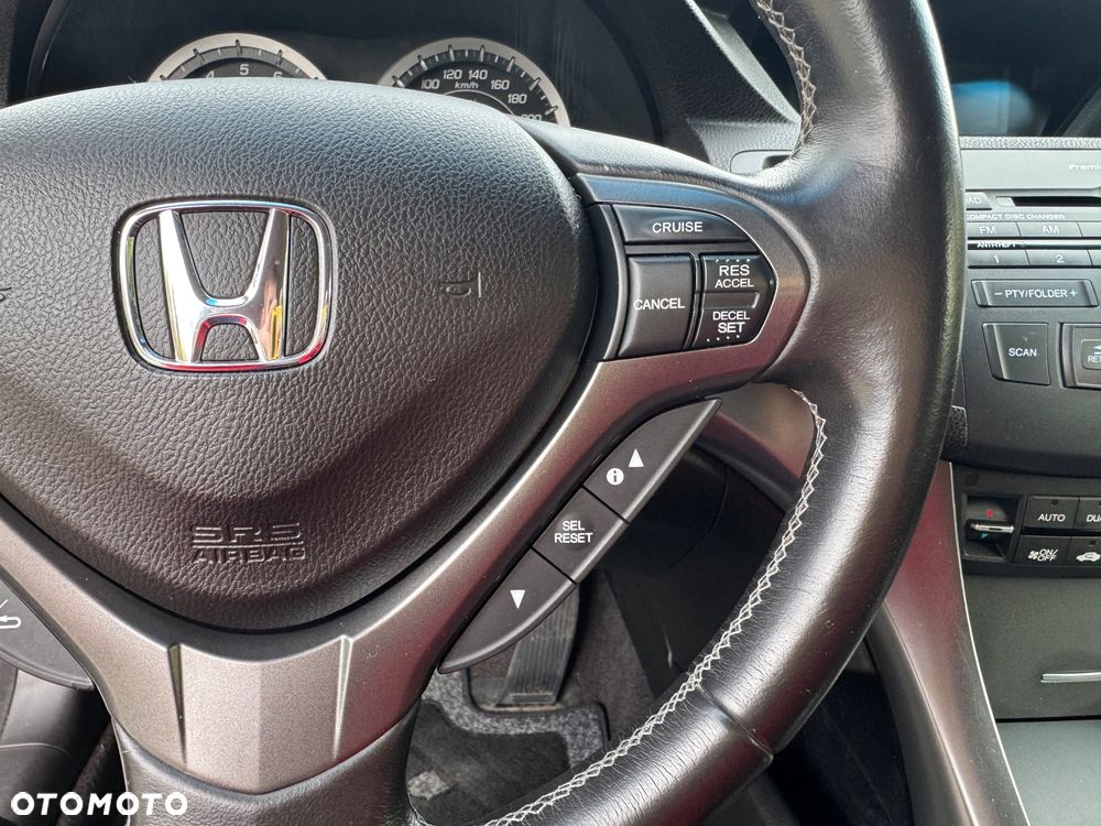 Honda Accord 2.0 Executive - 15