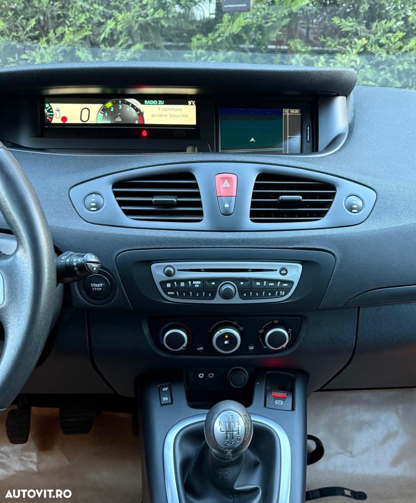 Renault Grand Scenic - 39