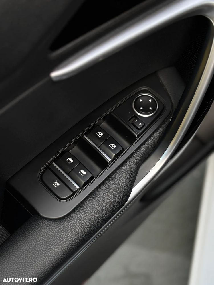 Kia Ceed - 11