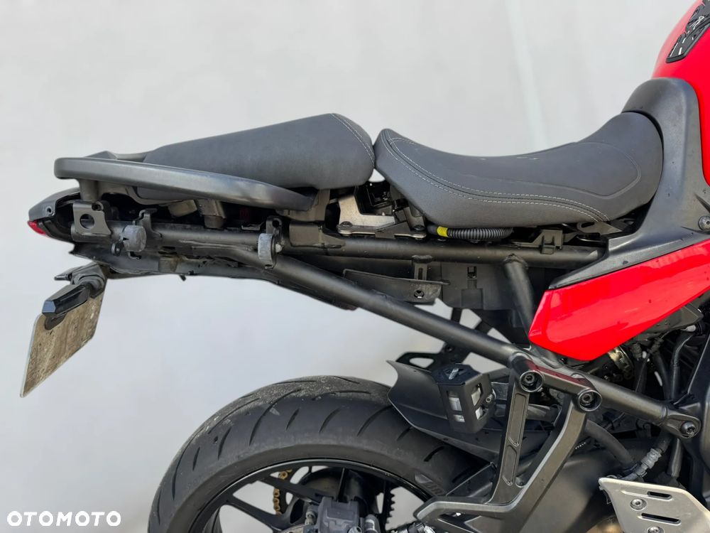 Yamaha MT - 7
