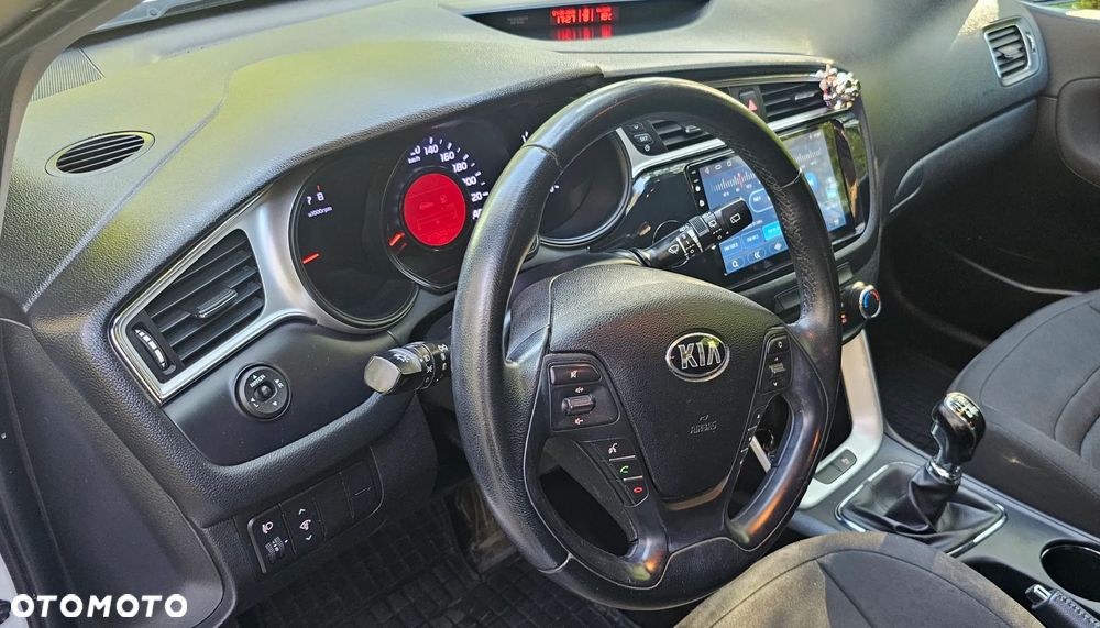 Kia Ceed 1.4 L Business Line - 37