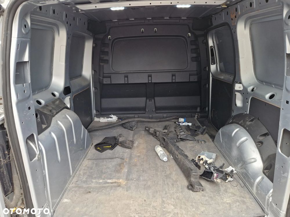 Volkswagen Caddy - 13