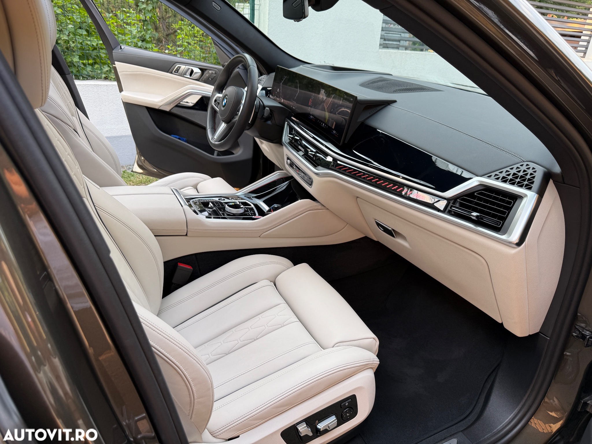 BMW X6 M M60i xDrive AT MHEV - 23