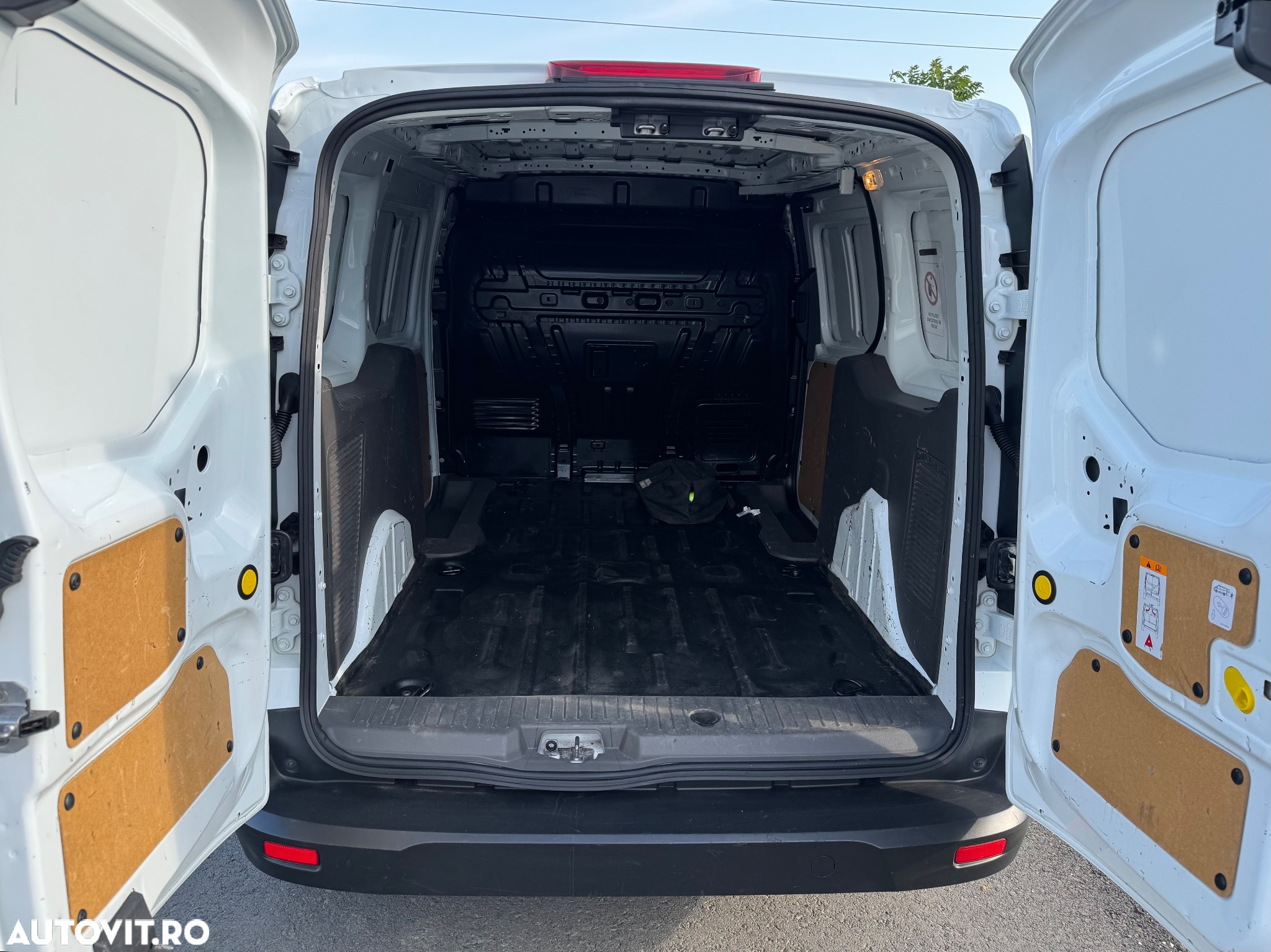 Ford Transit Connect - 10
