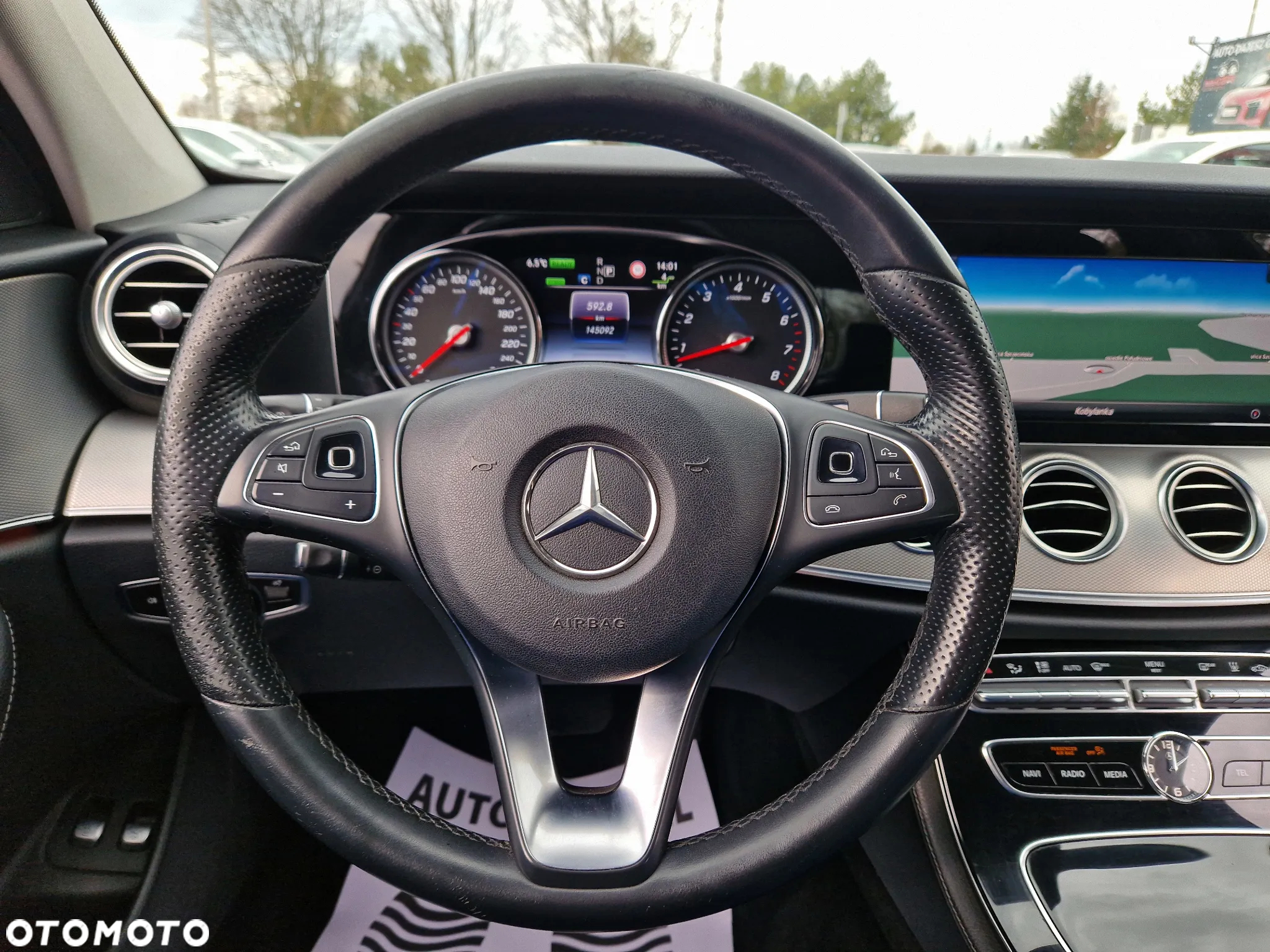 Mercedes-Benz Klasa E 350e 9G-TRONIC AMG Line - 19