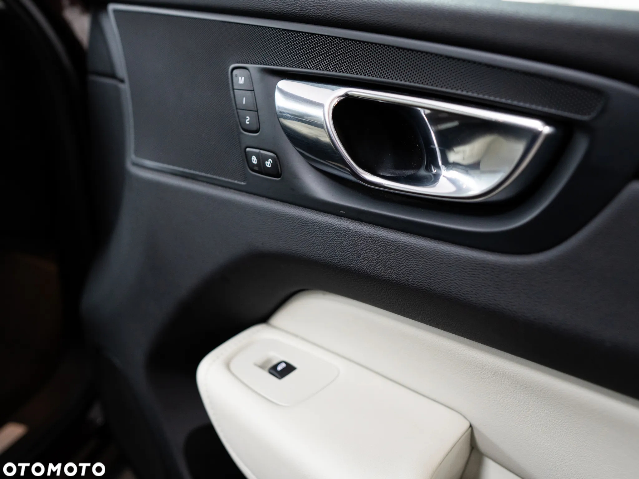 Volvo XC 60 T5 AWD Inscription - 32