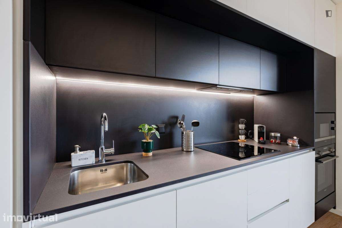 Apartamento com 1 quartos - localizado em Campanhã Porto - Grande imagem: 2/43