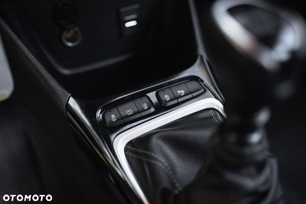 Opel Crossland X - 17