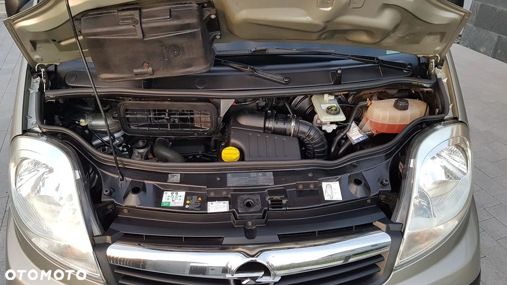Opel Vivaro ver-2-0-tdci-titanium - 30