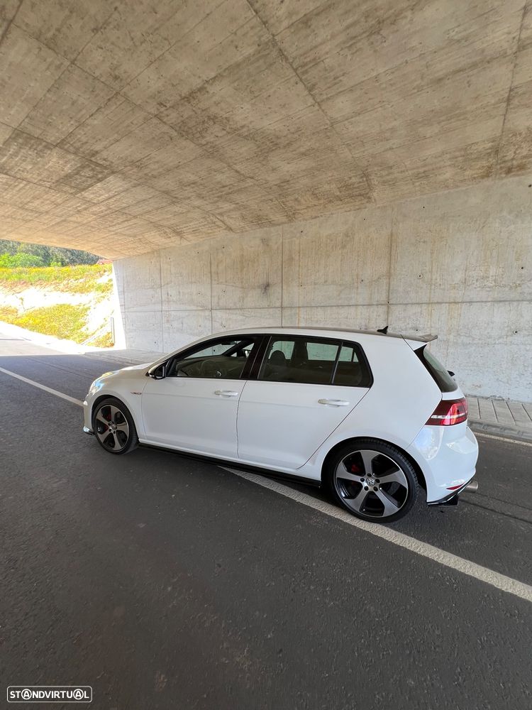 VW Golf 2.0 TSi GTi DSG - 17