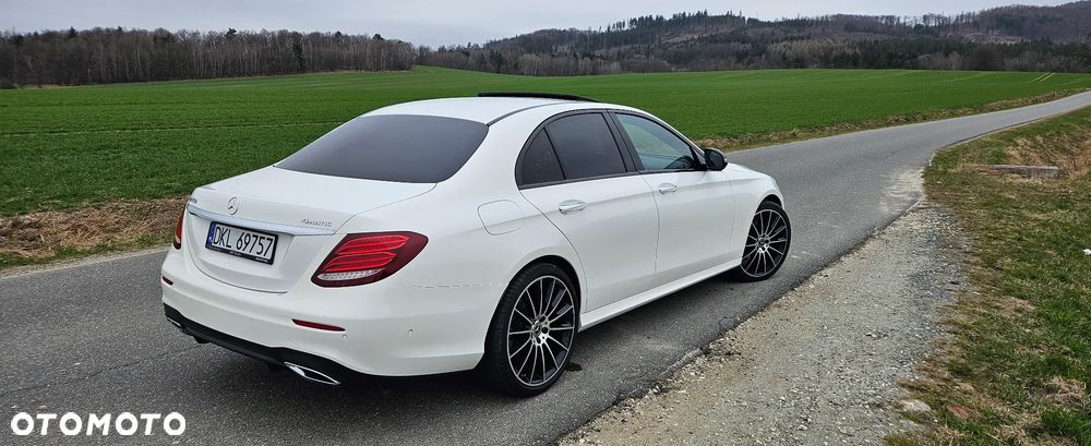 Mercedes-Benz Klasa E 220 d 4Matic 9G-TRONIC AMG Line - 6