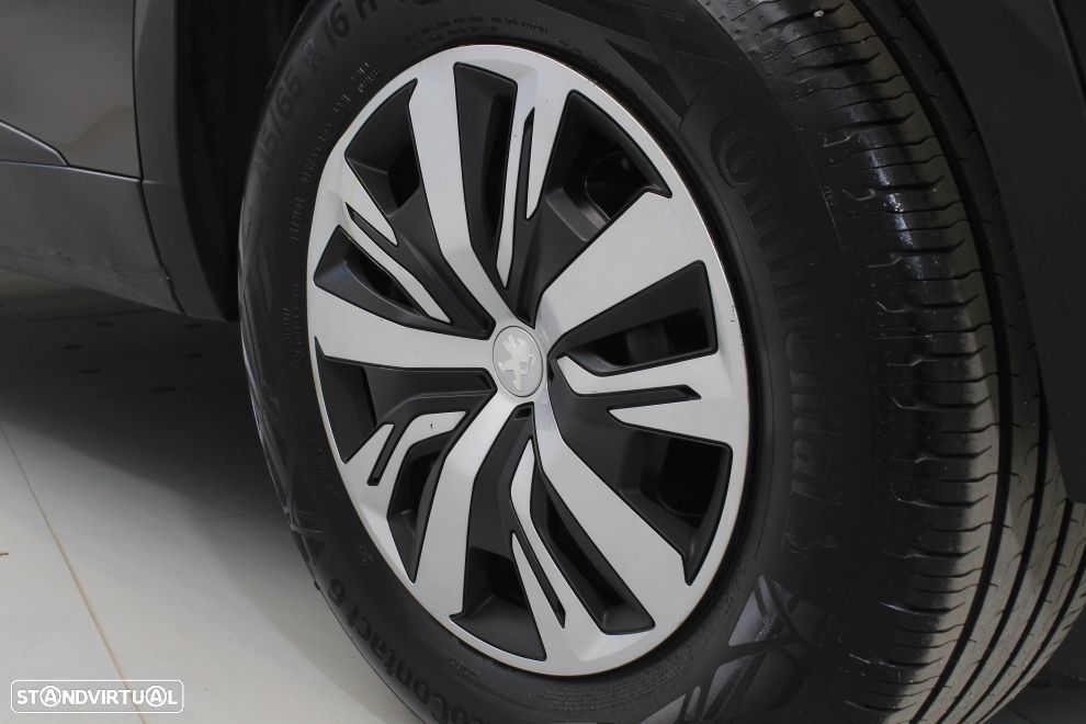 Peugeot 2008 1.2 PureTech Active Pack - 37