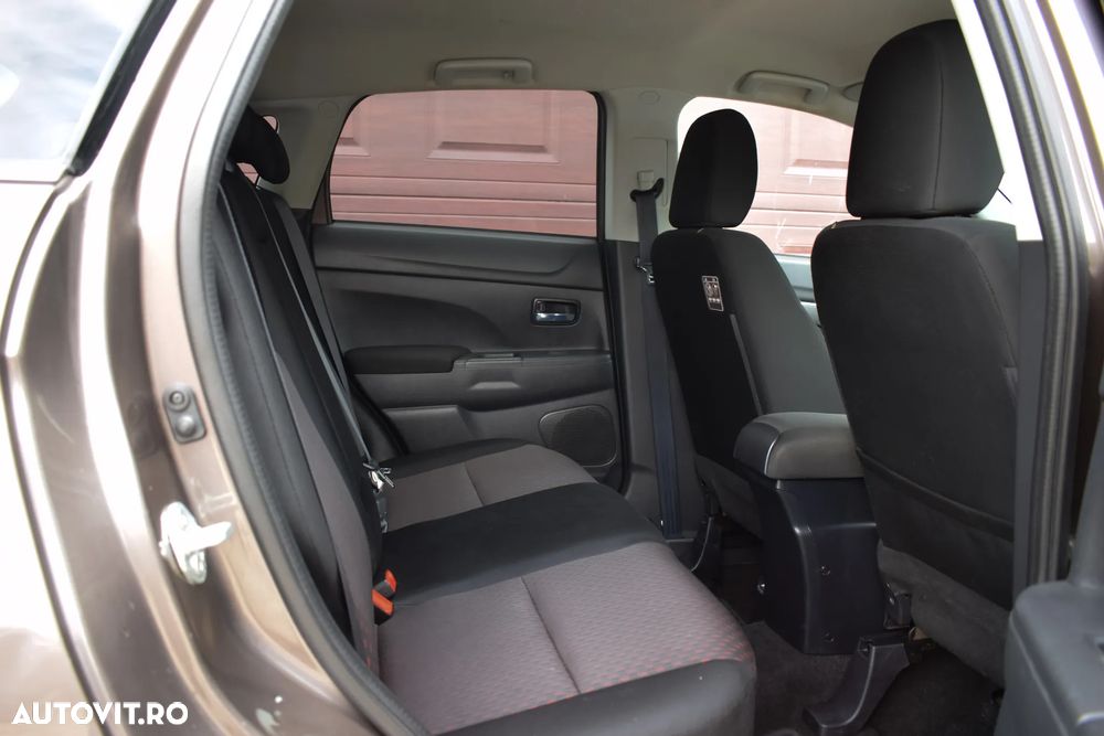 Mitsubishi ASX 1.6 2WD 35 Jahre - 14