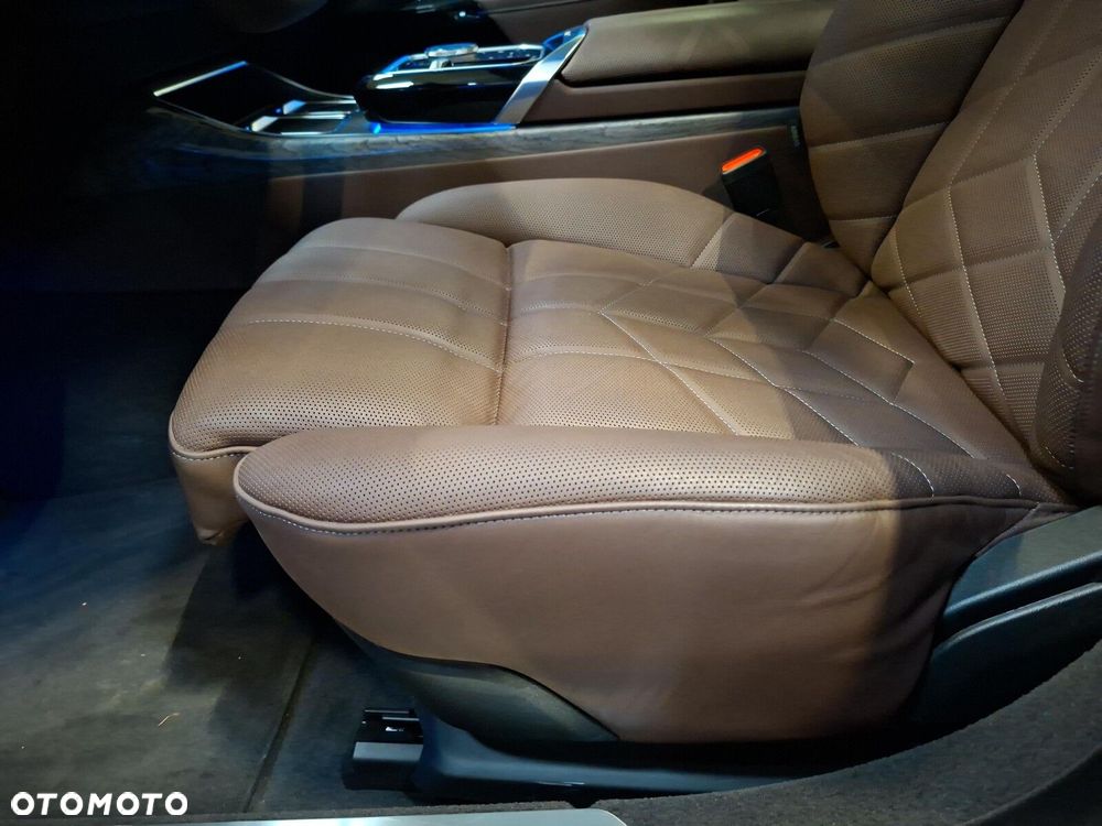 BMW Seria 7 - 14