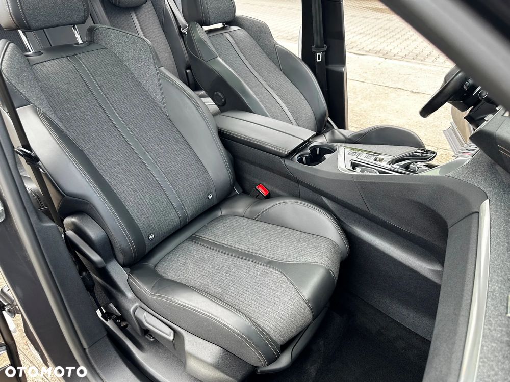 Peugeot 3008 - 21