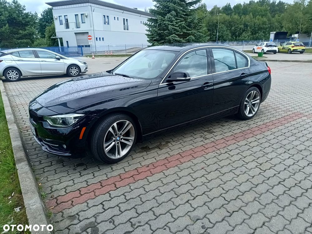 BMW Seria 3 330i - 4