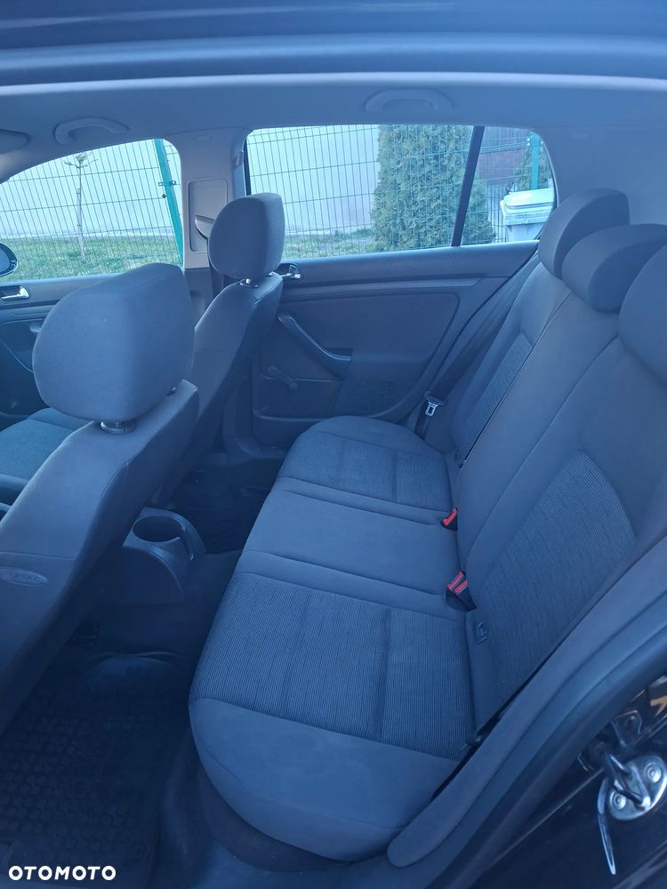 Volkswagen Golf 1.6 FSI Comfortline - 9