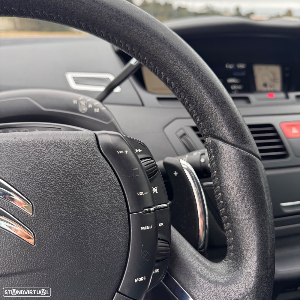 Citroën C4 Picasso 1.6 e-HDi FAP EGS6 Exclusive - 12