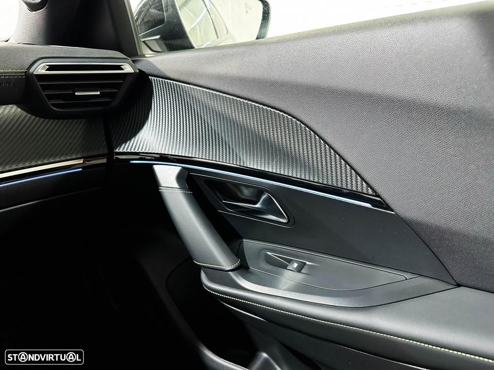 Peugeot e-2008 54 kWh GT - 32