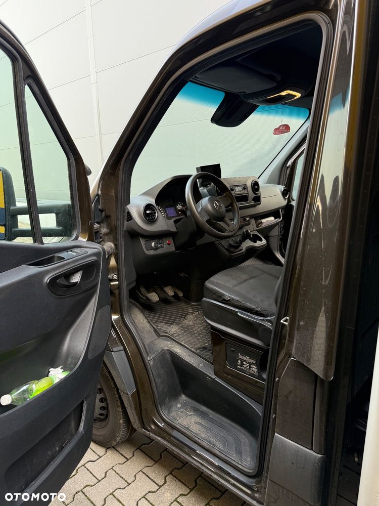 Mercedes-Benz Sprinter - 4