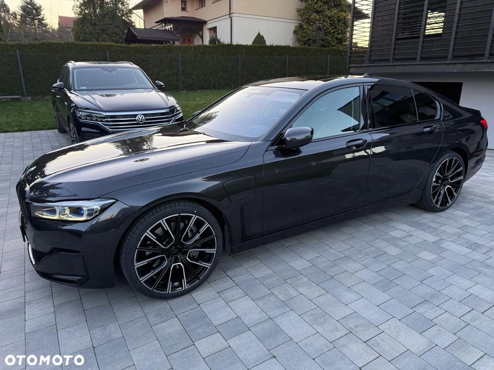 BMW Seria 7 - 11