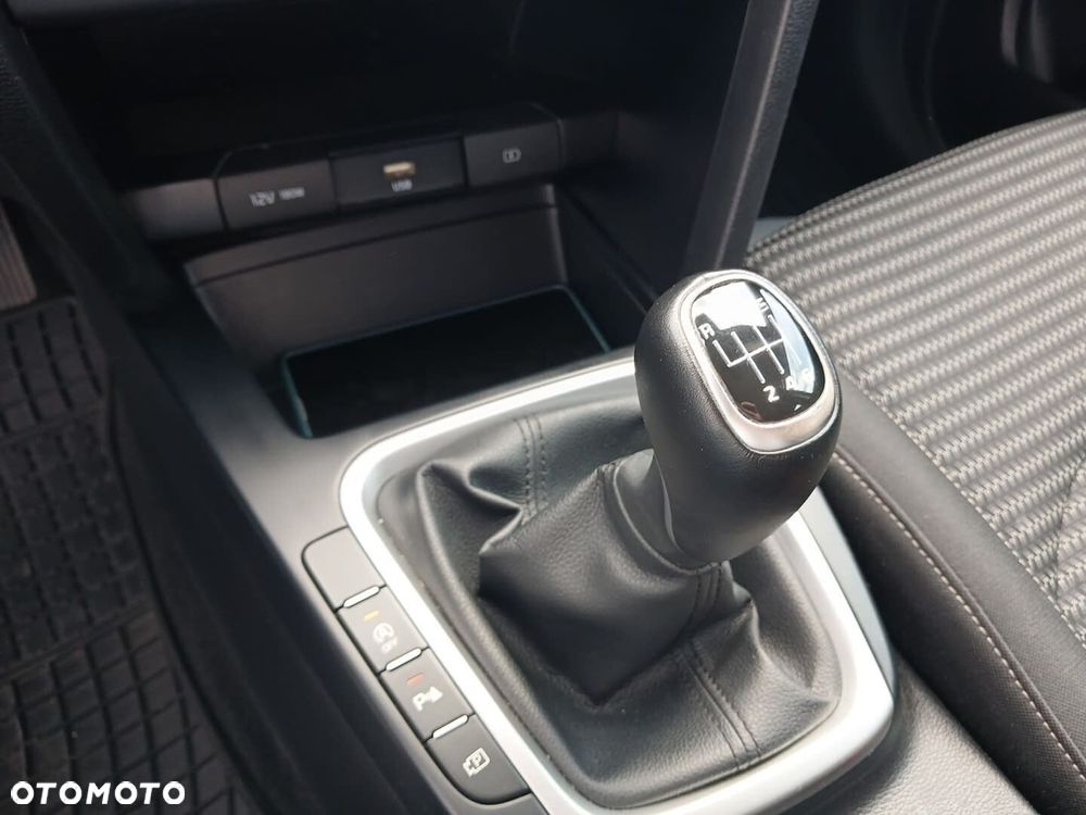 Kia Ceed - 11