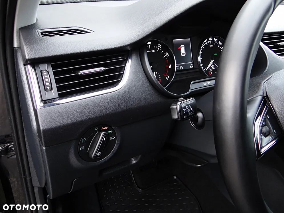 Skoda Octavia 1.8 TSI 4x4 DSG Style - 29