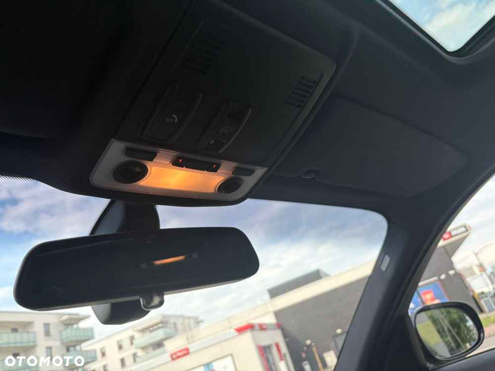 BMW Seria 1 118i Edition Sport - 31