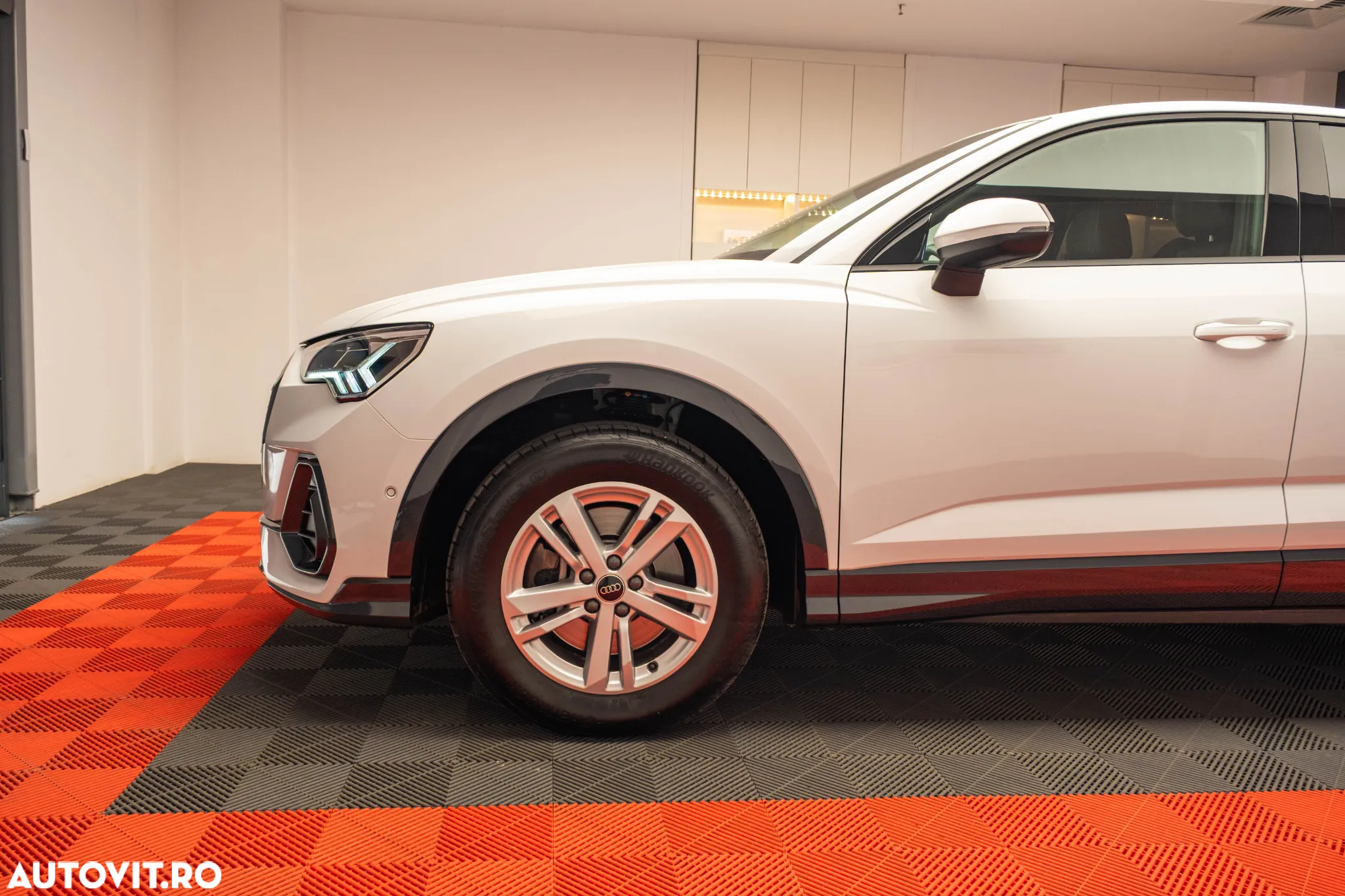 Audi Q3 Sportback 2.0 40 TFSI quattro S tronic S Line - 8