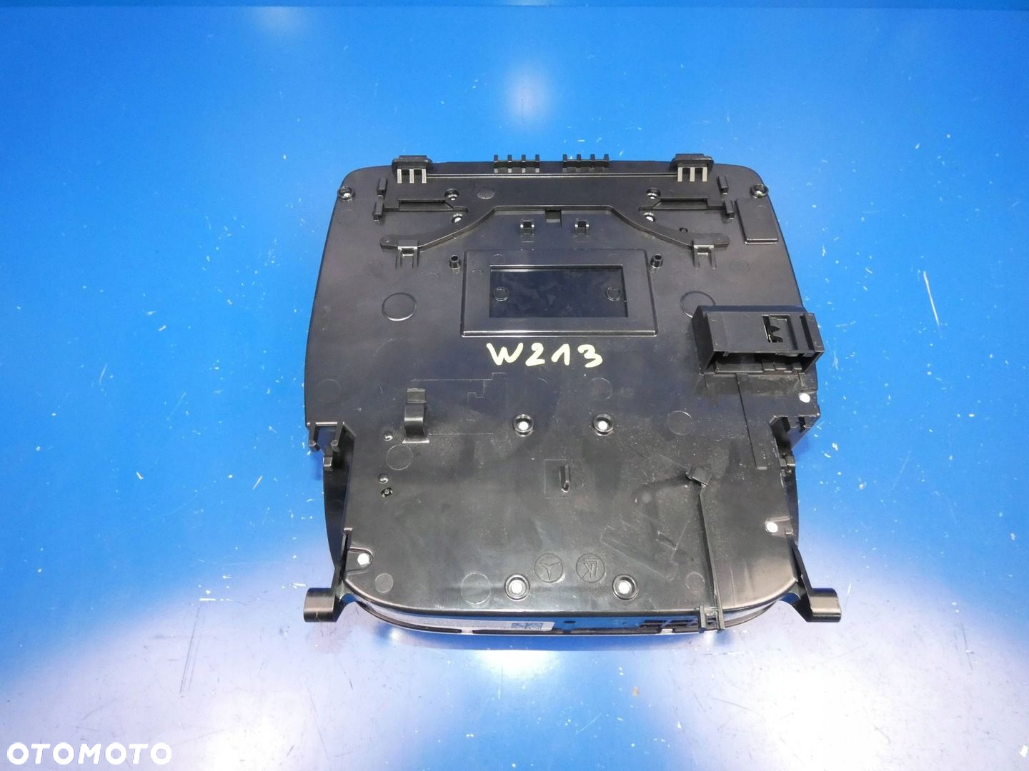 MERCEDES E KLASA W213 LAMPKA WEWNĘTRZNA OŚWIETLENIE KABINY PRZÓD - 3