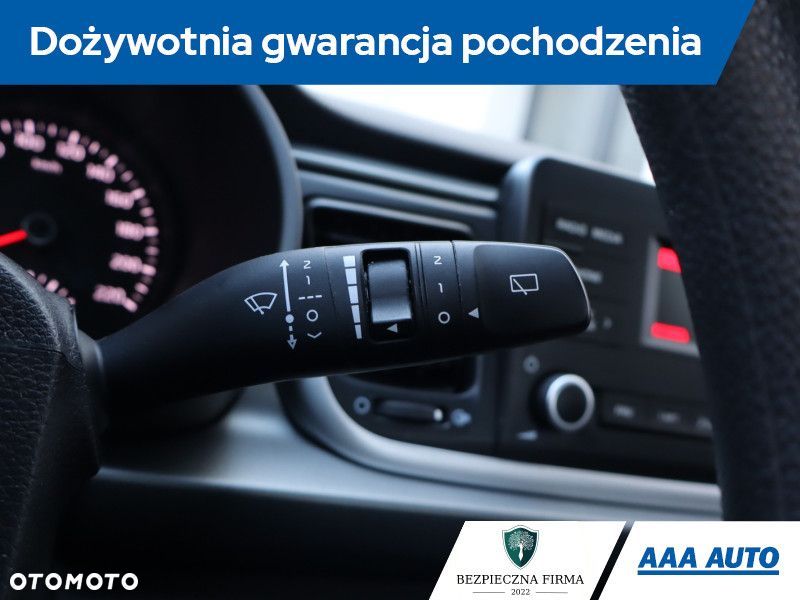 Kia Rio - 21