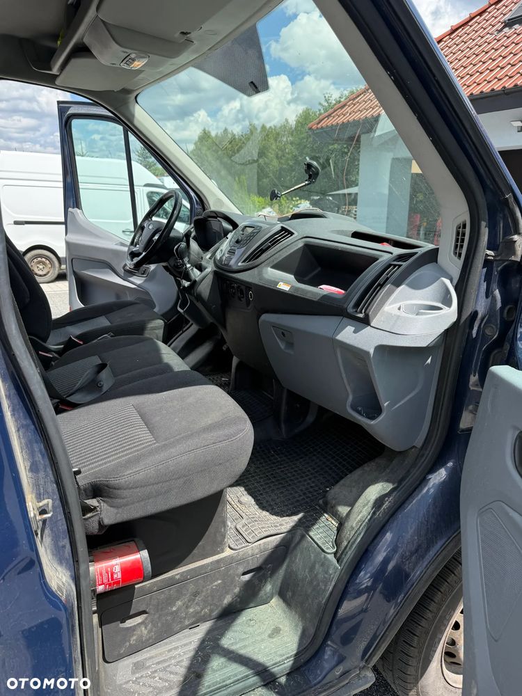 Ford Transit - 12