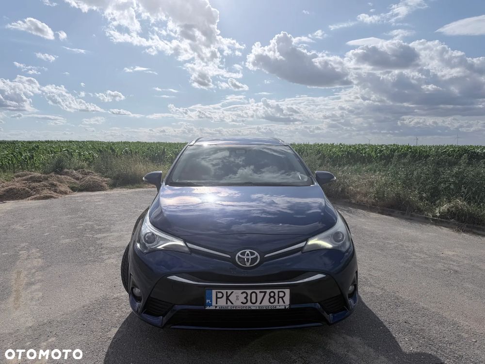 Toyota Avensis 1.8 Premium MS - 1