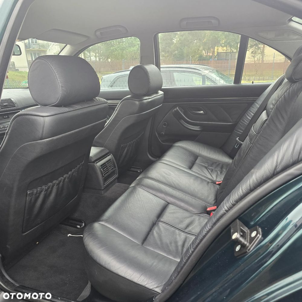 BMW Seria 5 - 10