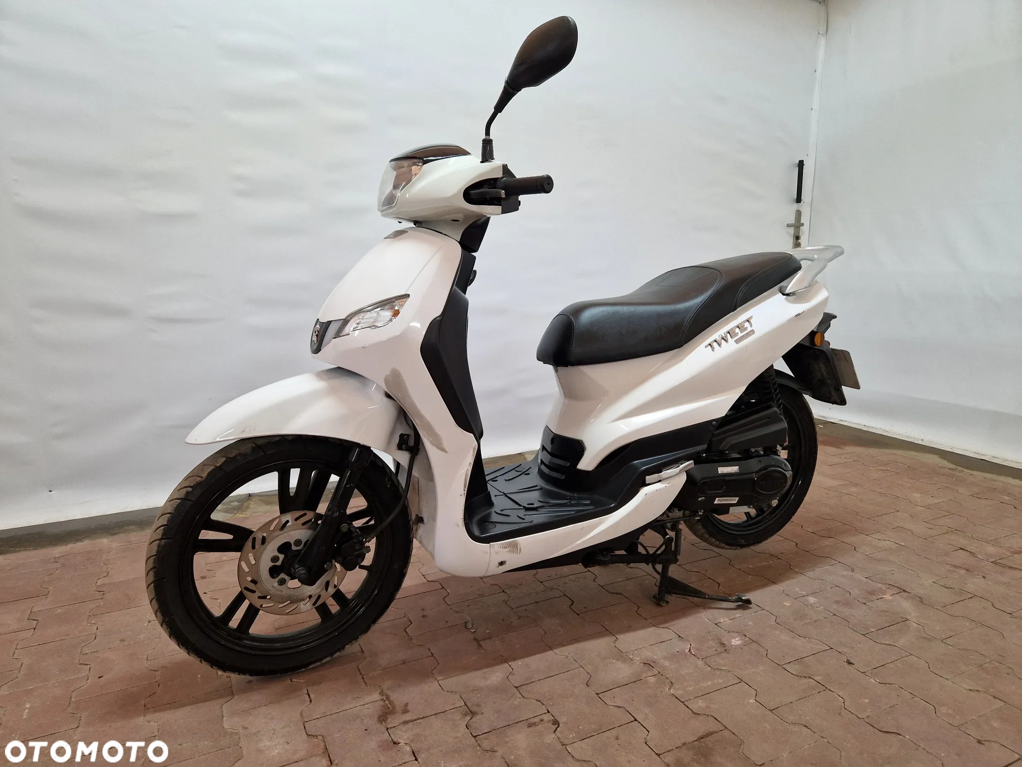 Peugeot Tweet - 2