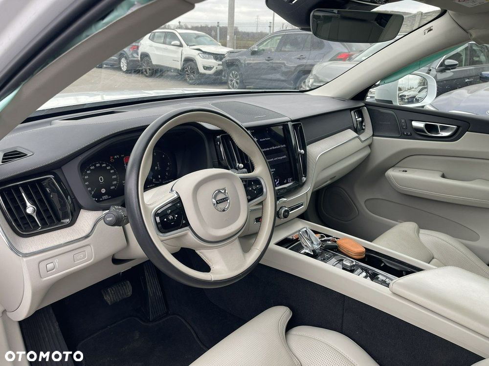 Volvo XC 60 B5 D AWD Ultimate Bright - 10