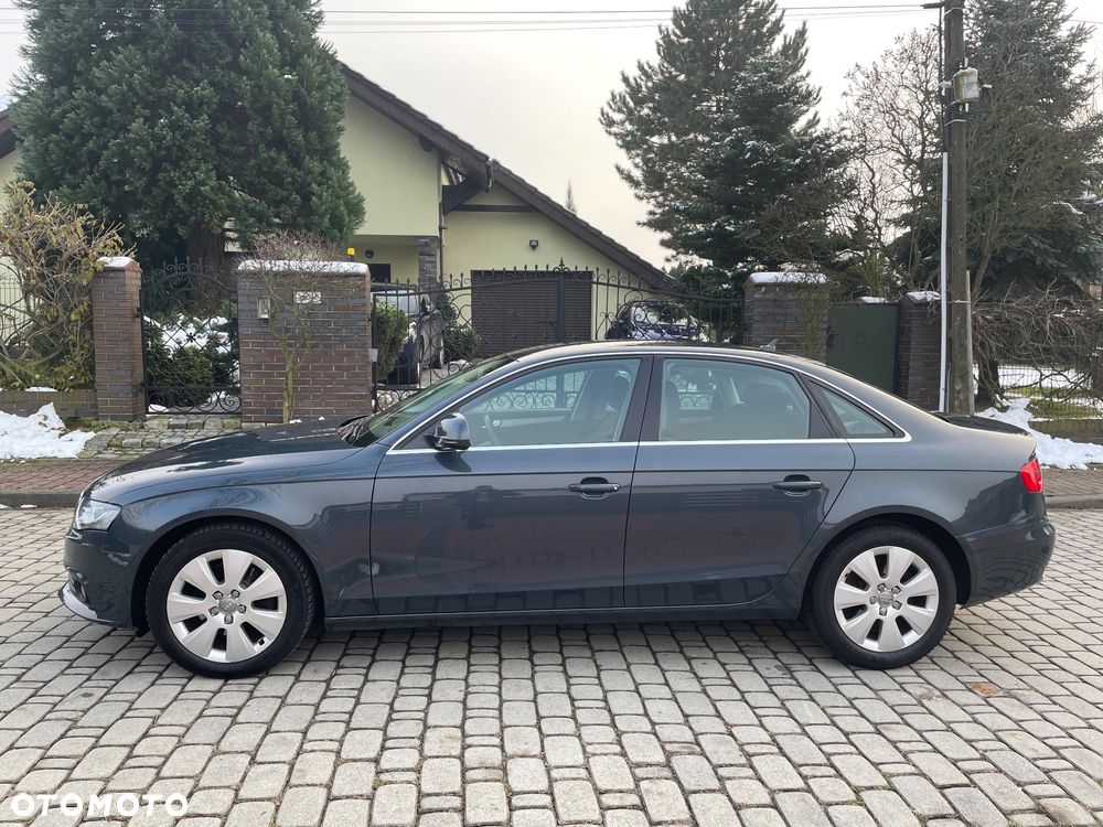Audi A4 Limousine - 11