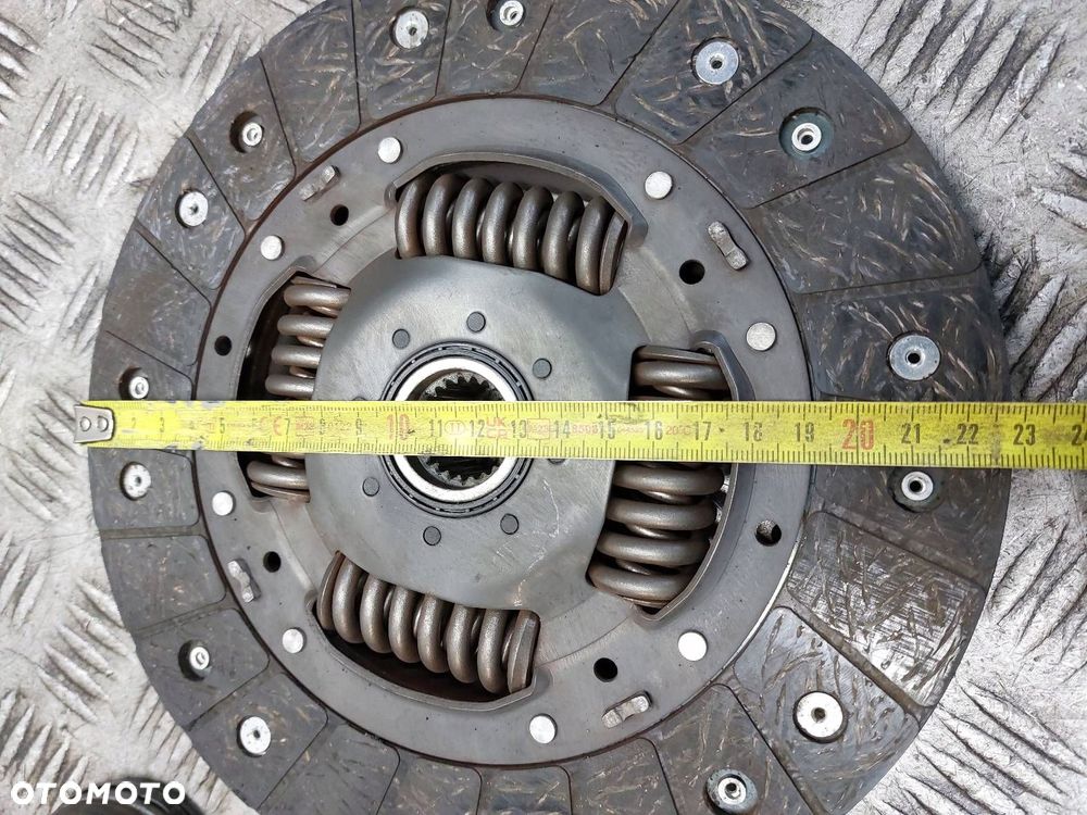 SPRZĘGŁO TARCZA + DOCISK + ŁOŻYSKO OPOROWE AUDI A4 B5 1.9 TDI - 8