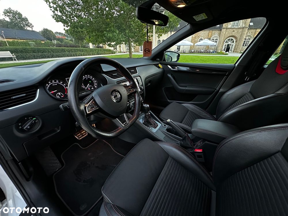 Skoda Octavia 2.0 TDI RS Challenge DSG - 11