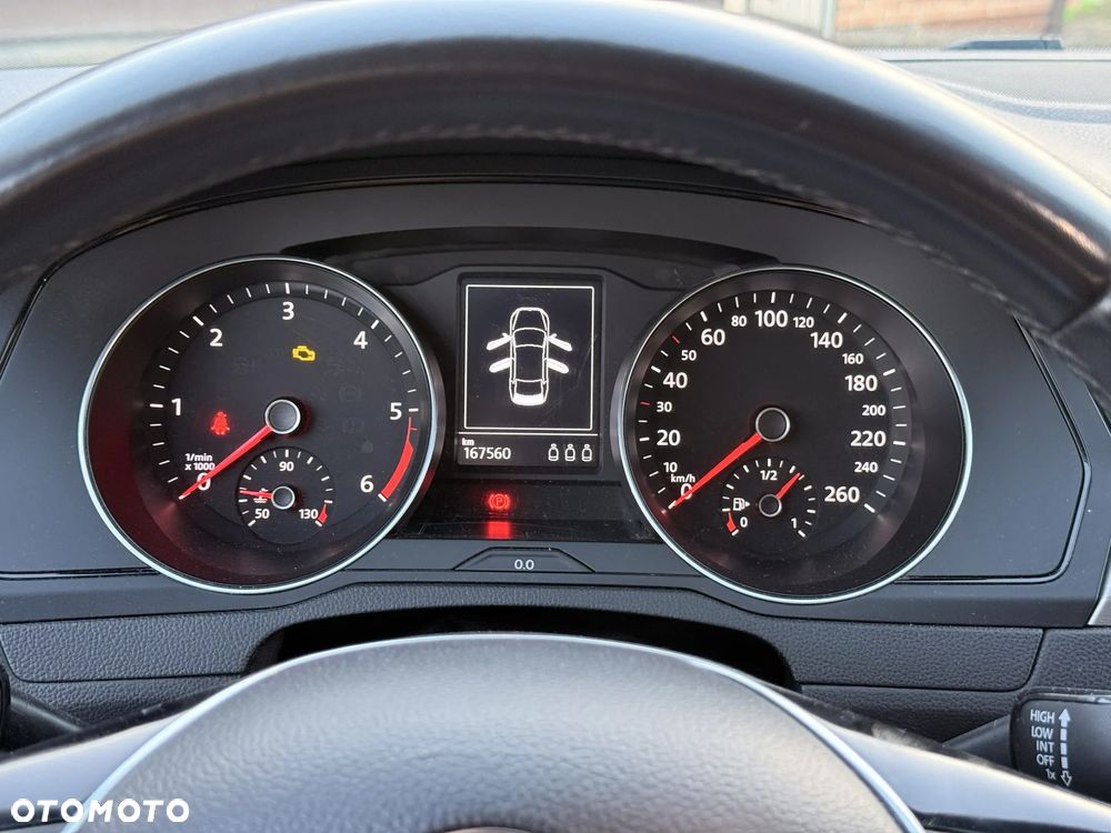 Volkswagen Passat 2.0 TDI BMT Comfortline - 29