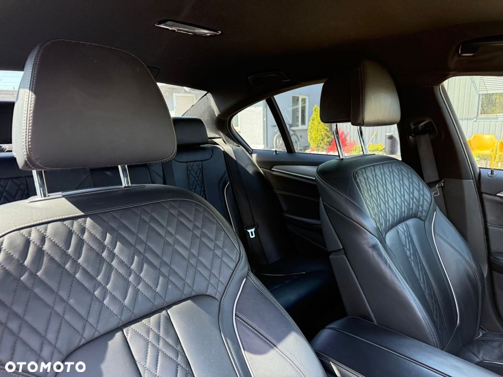 BMW Seria 5 530i xDrive M Sport sport - 22