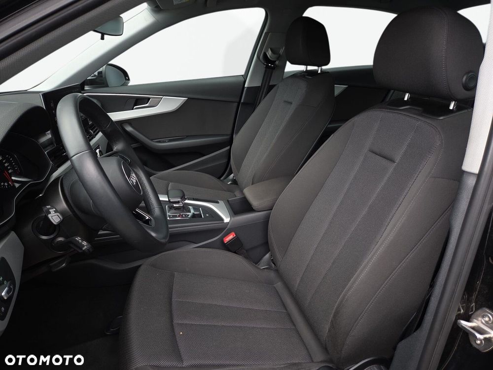Audi A4 Limousine - 12