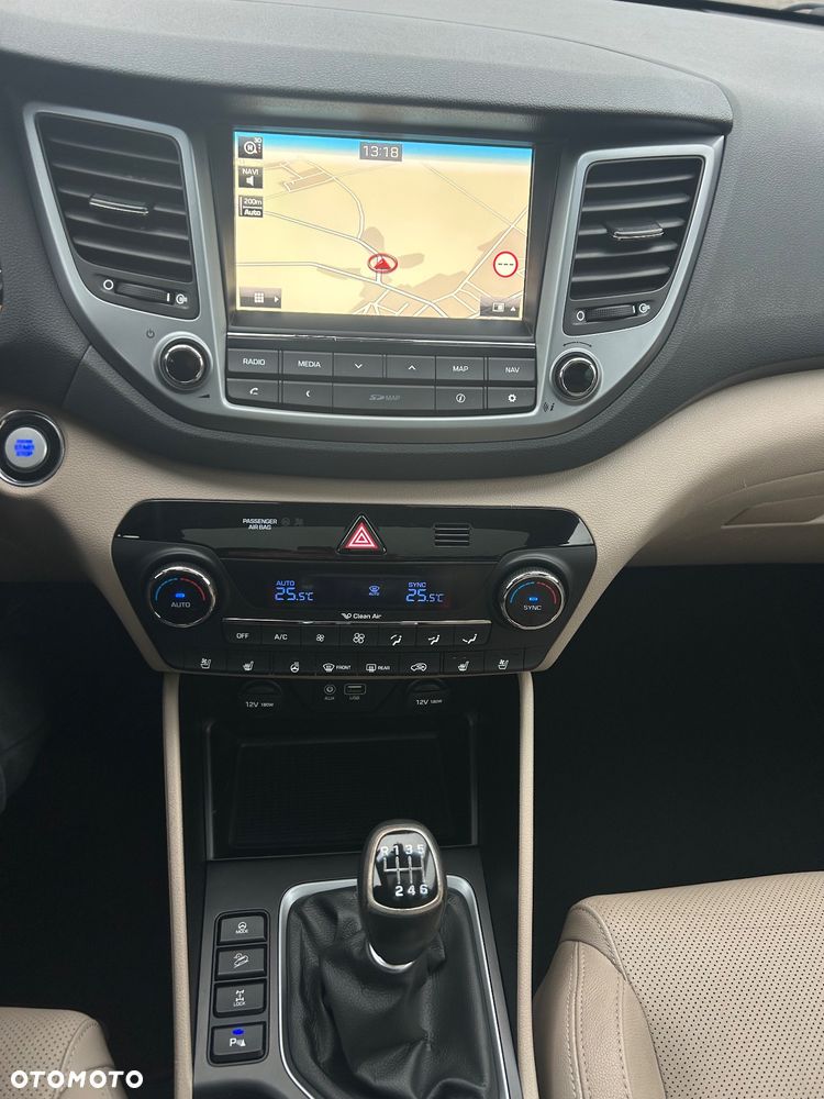 Hyundai Tucson 2.0 CRDi 4WD Passion - 32